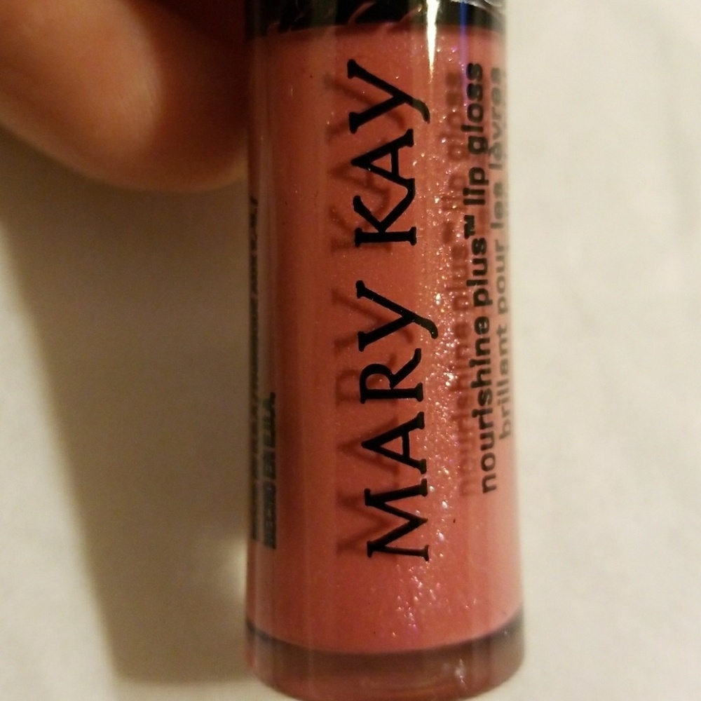 MK NouriShine